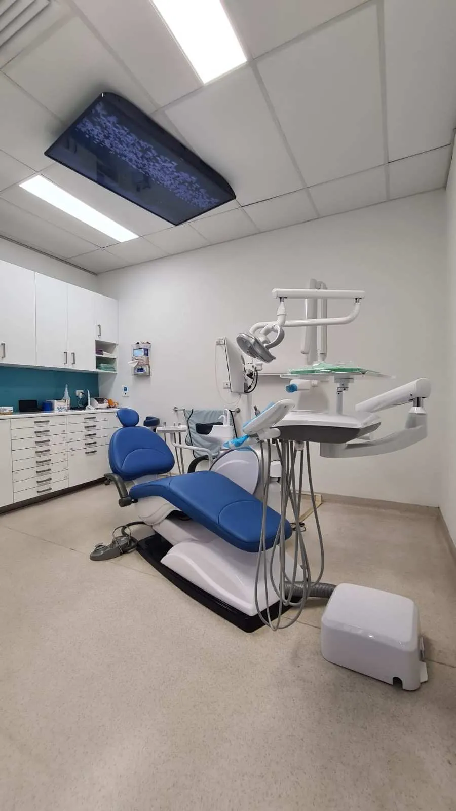MS Dental reception desk